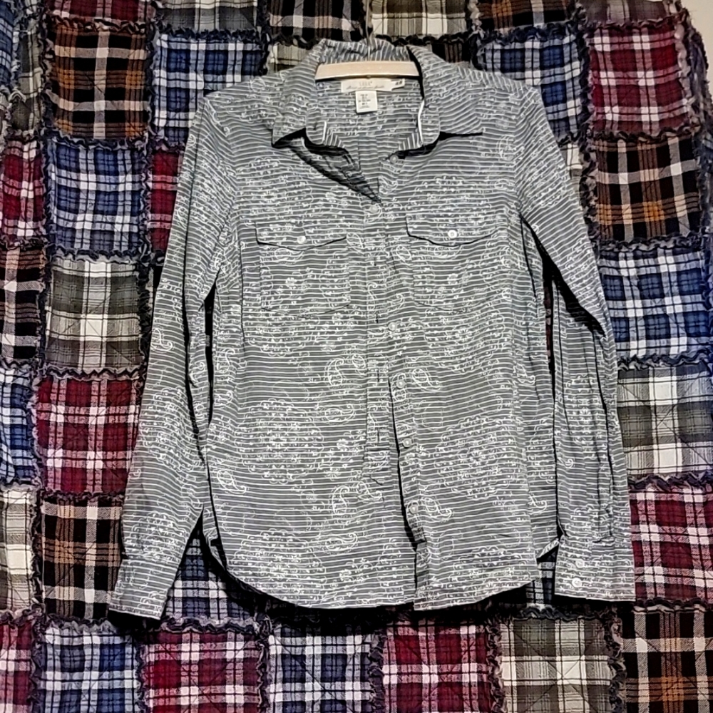 Blue and White Striped Paisley Women's H&M Button Down Shirt - Size 4
